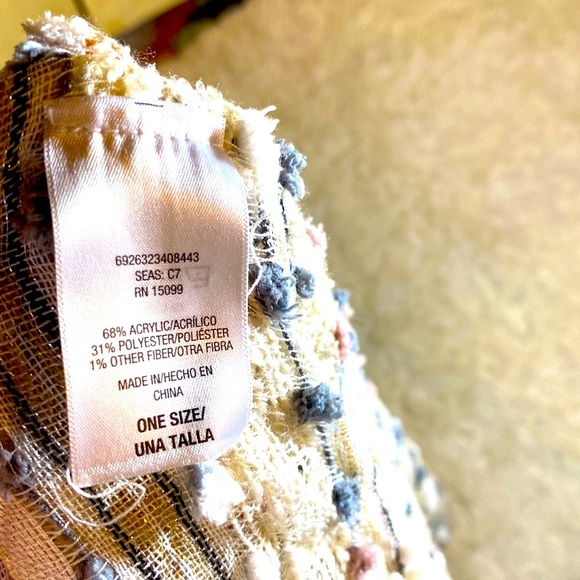 CHAMPAGNE SUMMER COLORED INFINITY SCARF - PINK GREY CREAM & METALLIC THREAD GUC - Picture 5 of 5